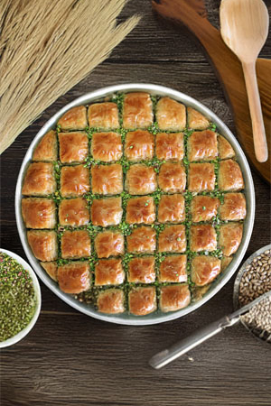 Tereyağlı Fıstıklı Baklava